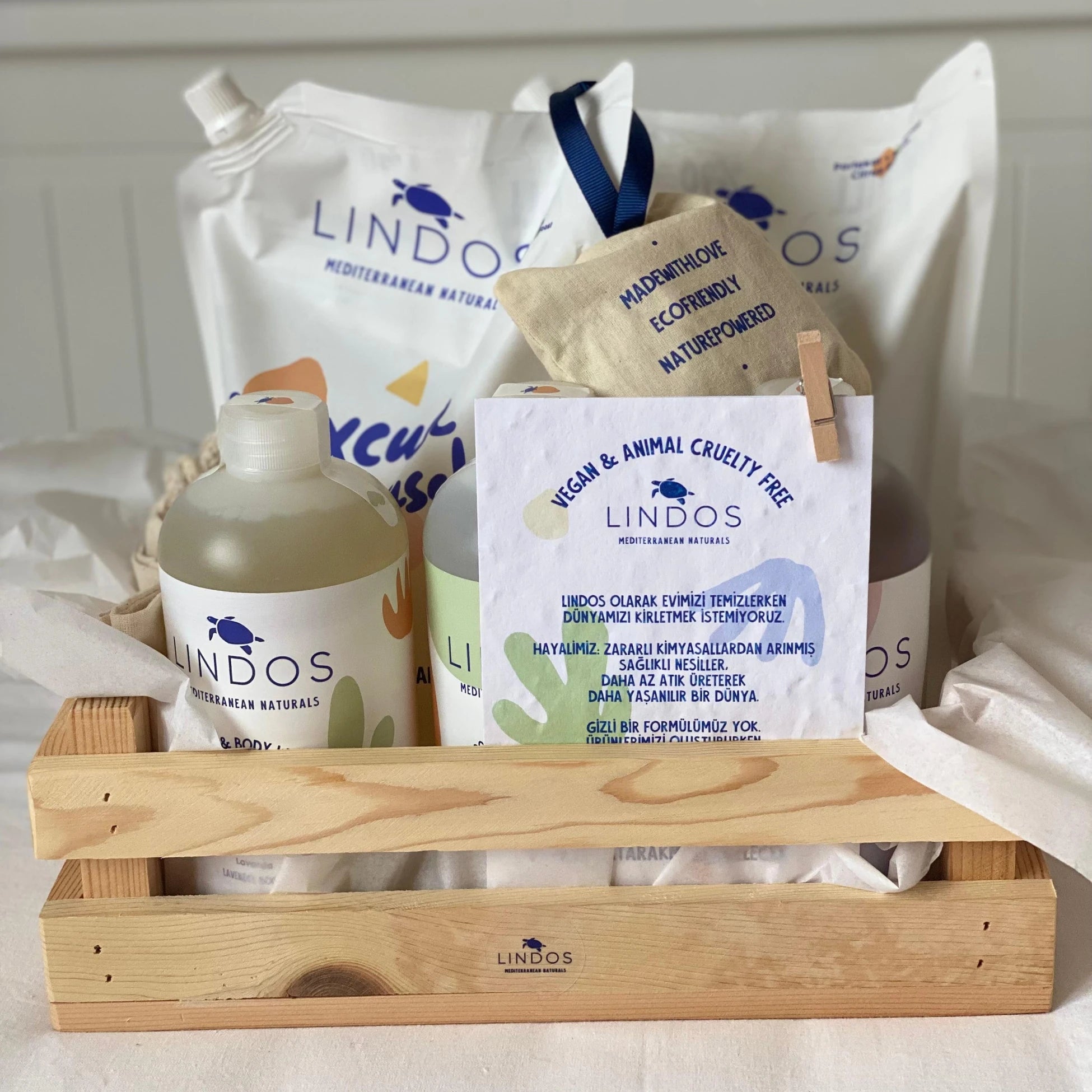 Lindos Naturals Büyük Boy Ahşap Sandık 22x30x9,5 cm – Doğal temizlik ürünleri için dayanıklı ahşap hediye ve saklama kutusu